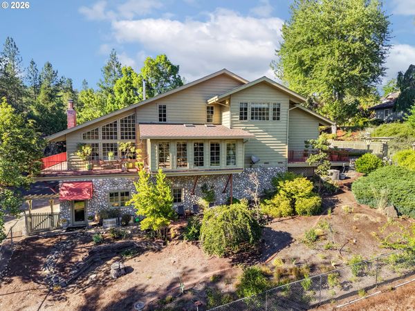 173 SONGBIRD CT, Roseburg, OR 97470