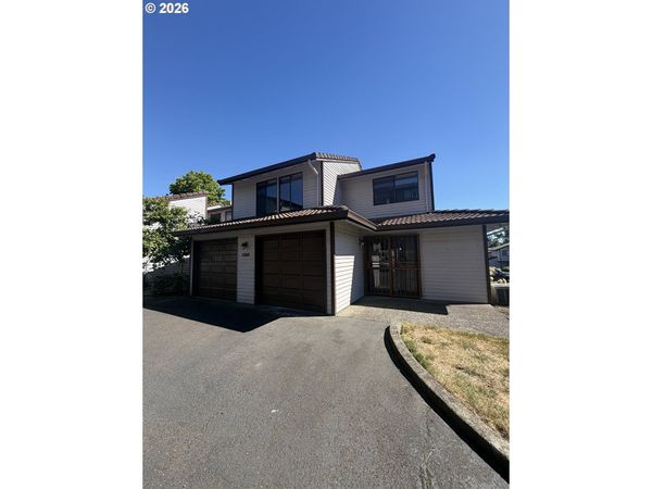 12143 SE 104TH CT, Happy Valley, OR 97086
