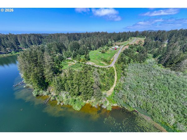 Clear Lake, Unit 20, Florence, OR 97439
