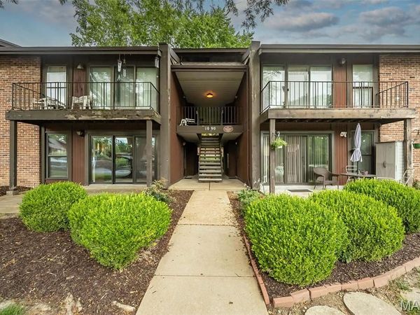 1090 Mersey Bend Drive, Unit A, St Louis, MO 63129