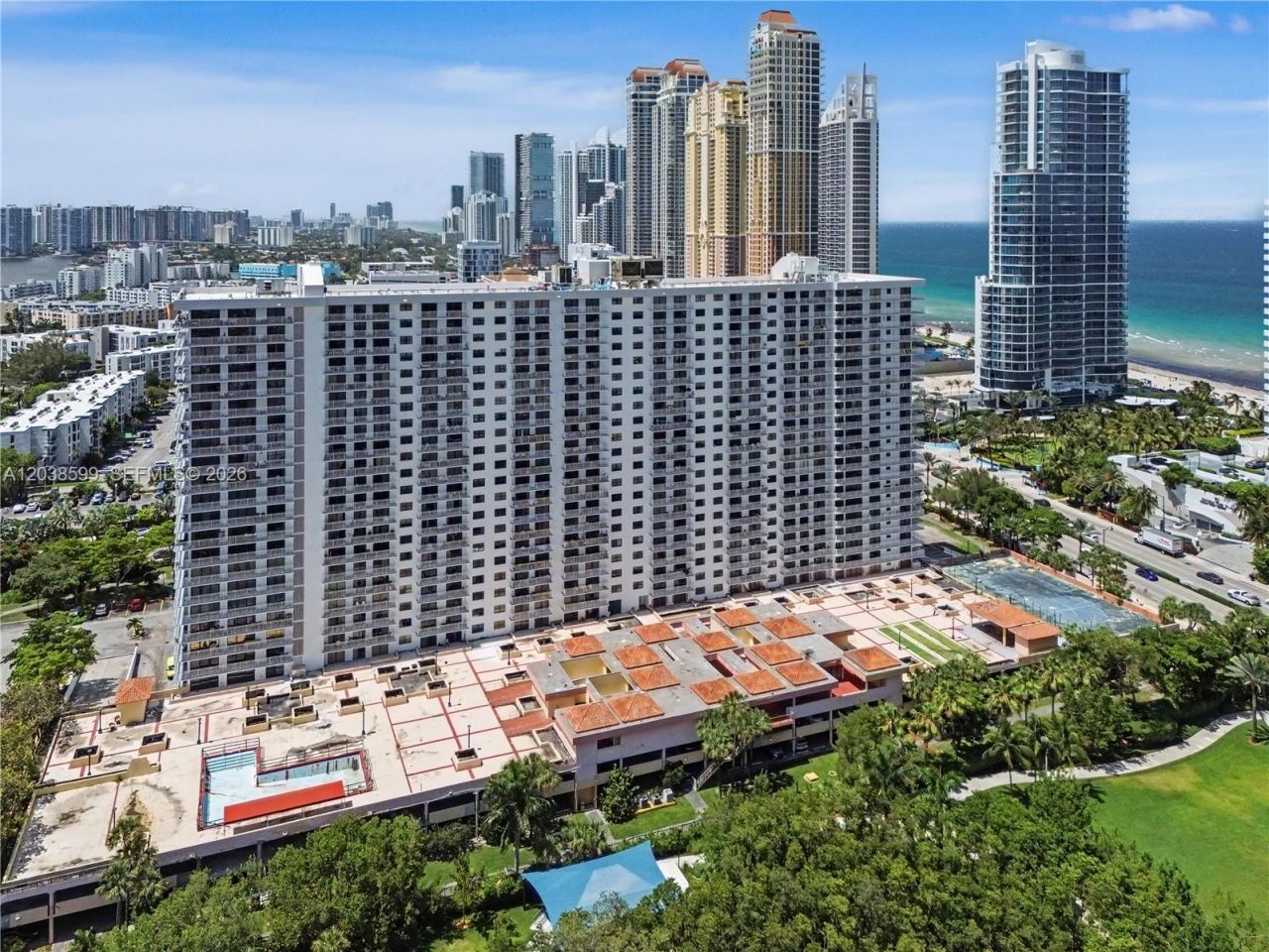 210 174th St, Unit M18, Sunny Isles Beach, FL 33160 Photo