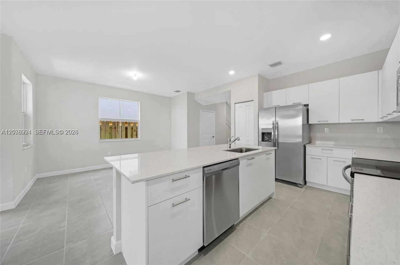 2373 NW 130th St , Miami, FL 33167 Photo