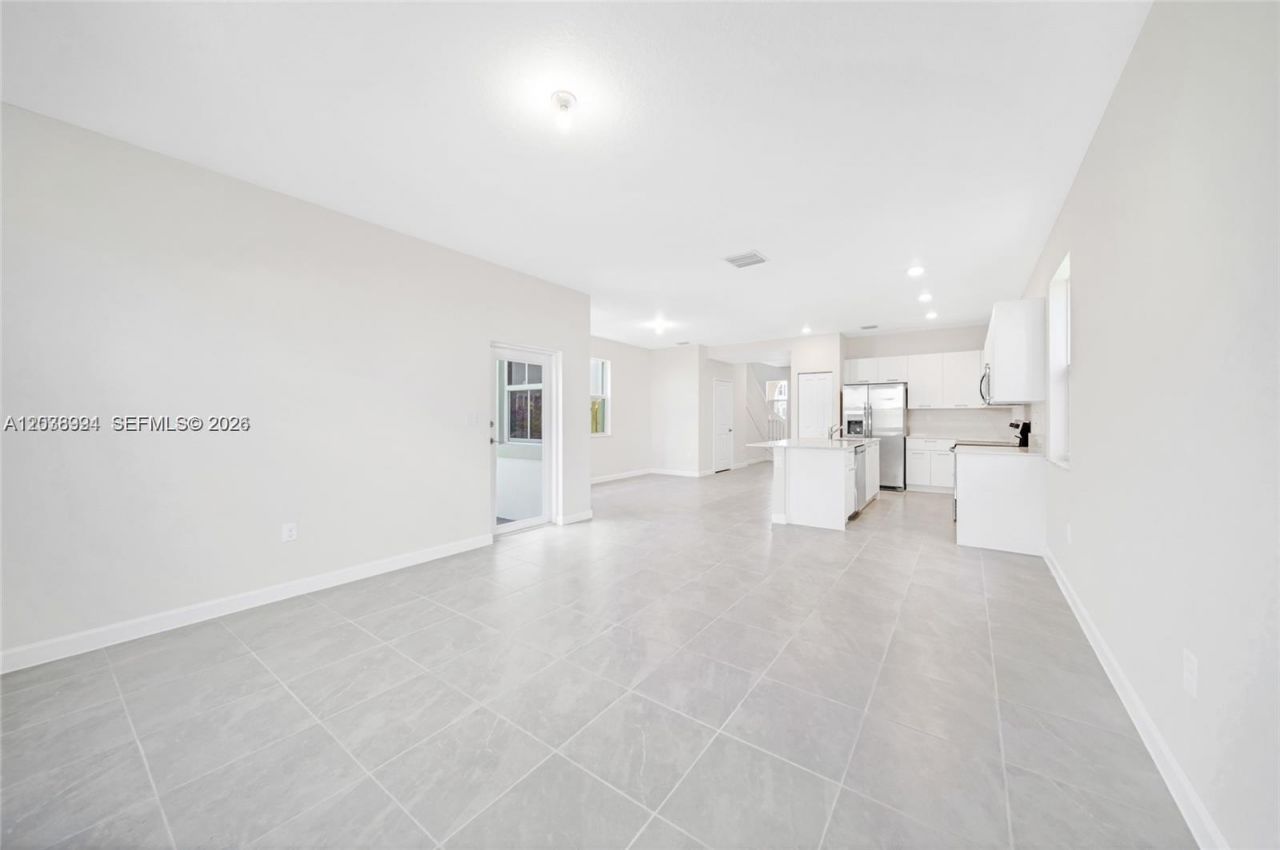 2373 NW 130th St , Miami, FL 33167 Photo