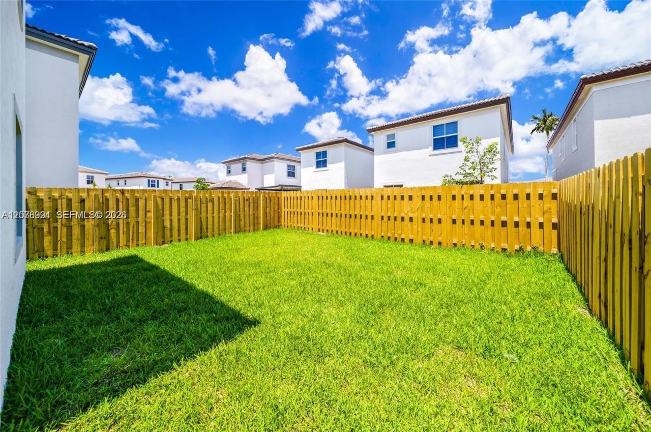 2373 NW 130th St , Miami, FL 33167 Photo