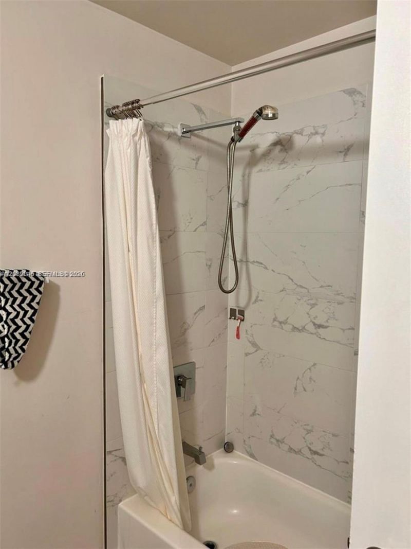 2561 NE 193rd St , Unit 1201, Miami, FL 33180 Photo