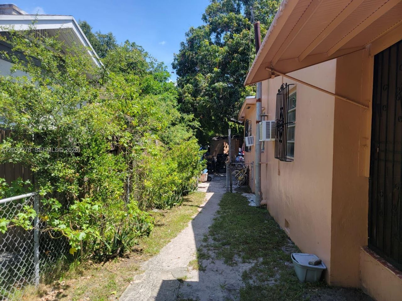75 NE 49th St, Miami, FL 33137 Photo