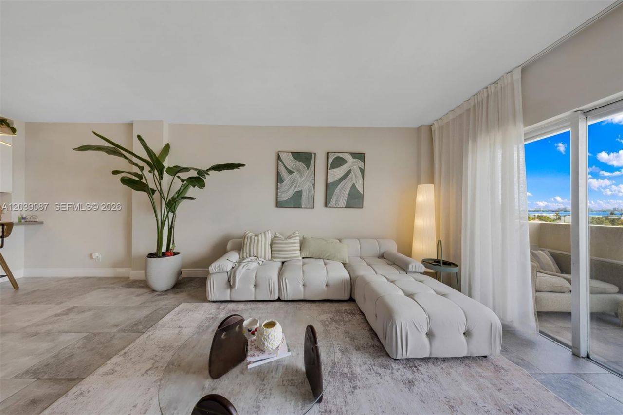 1455 N Treasure Dr, Unit 6N, North Bay Village, FL 33141 Photo