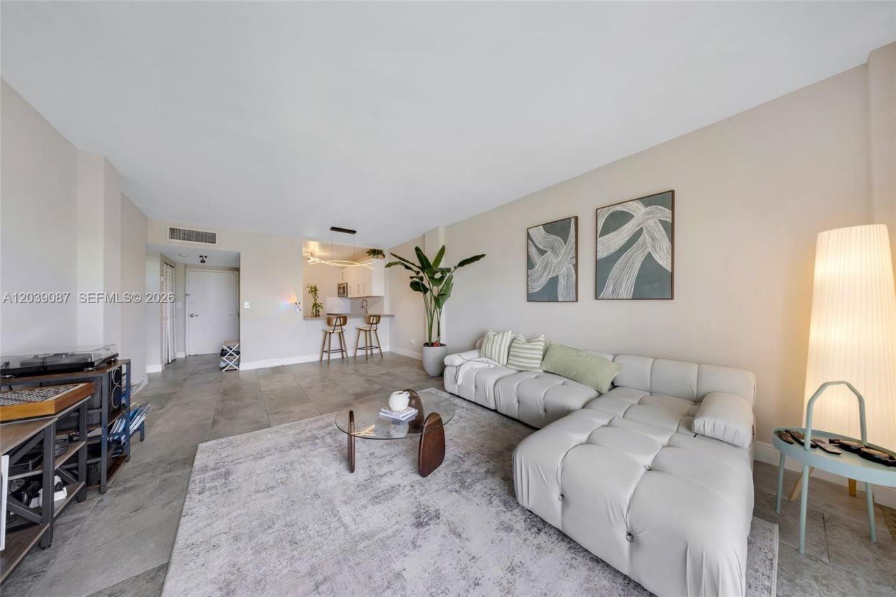 1455 N Treasure Dr, Unit 6N, North Bay Village, FL 33141 Photo