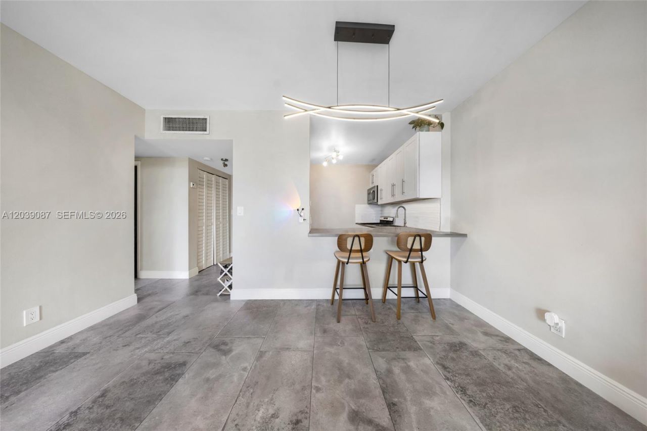 1455 N Treasure Dr, Unit 6N, North Bay Village, FL 33141 Photo