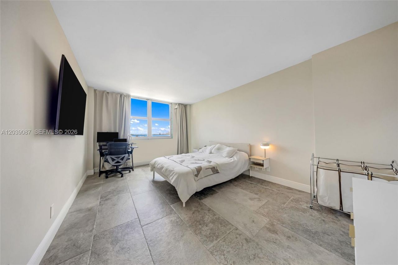 1455 N Treasure Dr, Unit 6N, North Bay Village, FL 33141 Photo