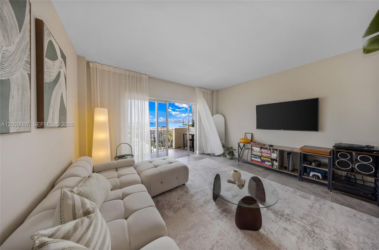 1455 N Treasure Dr, Unit 6N, North Bay Village, FL 33141 Photo