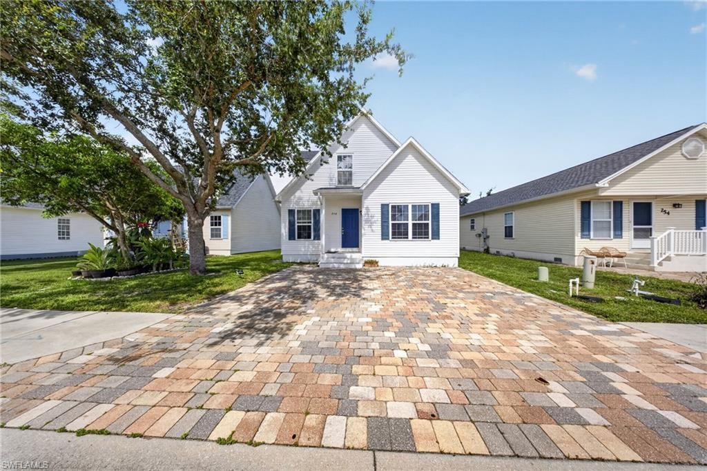 250 Leawood Cir, Naples, FL 34104 Photo