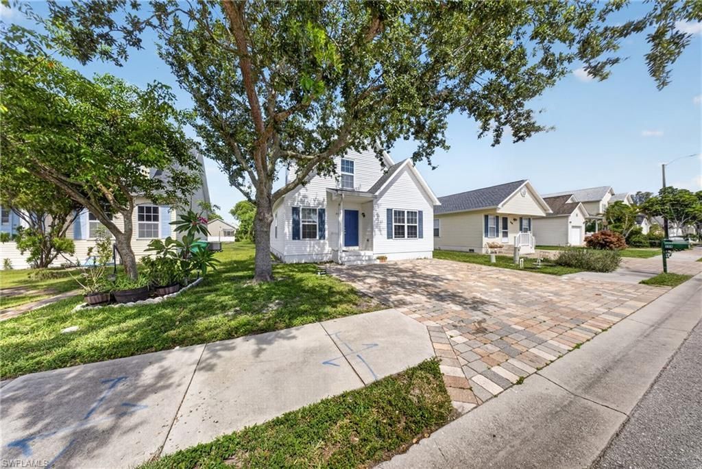 250 Leawood Cir, Naples, FL 34104 Photo