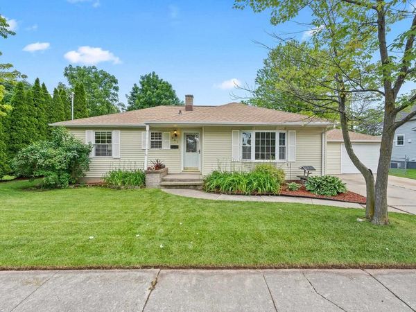 841 SHEBOYGAN STREET, Menasha, WI 54952