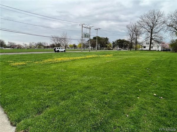 3303 Pine Avenue, Niagara Falls, NY 14301