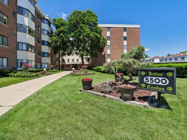 5500 W LINCOLN Avenue , Unit 111E, Morton Grove, IL 60053