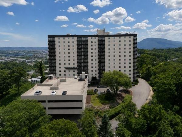 1131 Stringers Ridge Road, Chattanooga, TN 37405