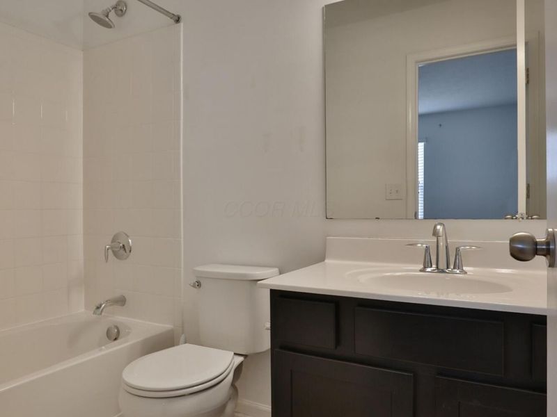 1413 Bloomington Boulevard , Columbus, OH 43228 Photo 27
