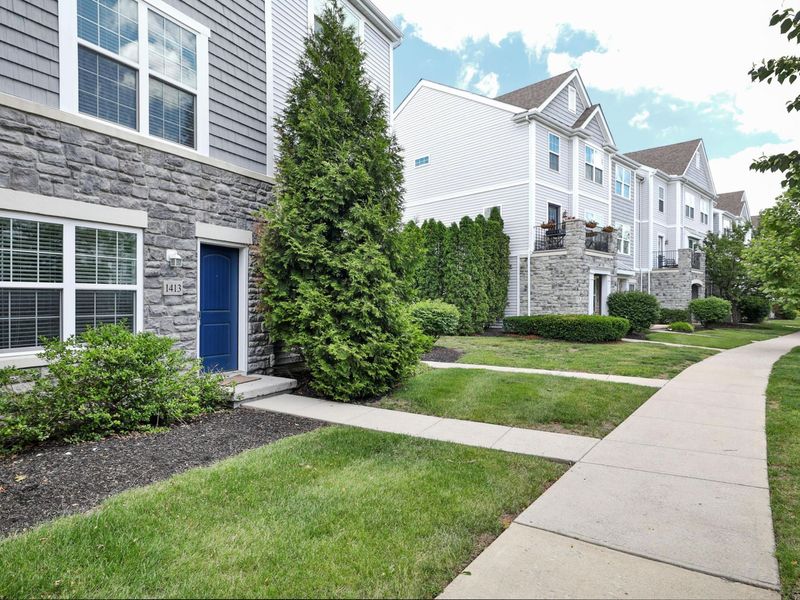 1413 Bloomington Boulevard , Columbus, OH 43228 Photo 3