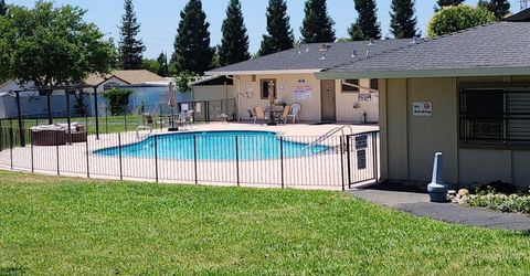 6240 W Stagecoach Dr, Sacramento, CA 95682 Photo