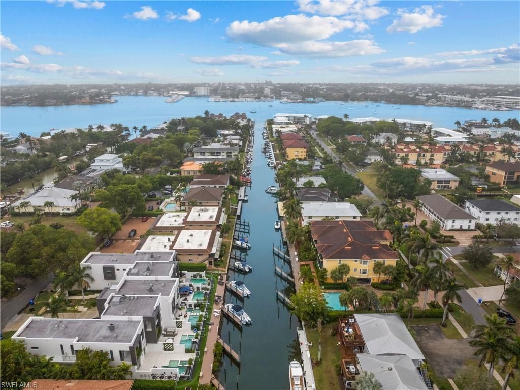 1686 Blue Point Ave , Unit B9, Naples, FL 34102 Photo