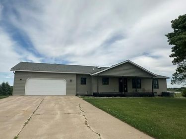 1100 Eastbay Avenue, Balaton, MN 56115
