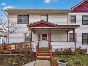 2114 Queen Avenue N, Minneapolis, MN 55411