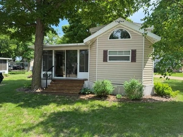 2221 Reubens #22 Lane SW, Farwell, MN 56327