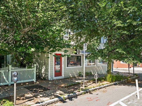 2512 Massachusetts Ave, Unit 3, Cambridge, MA 02140