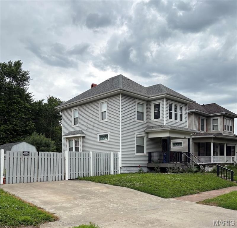 2423 Benton Street , Granite City, IL 62040 Main Photo