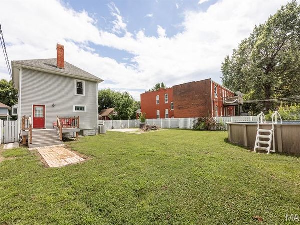 2423 Benton Street, Granite City, IL 62040