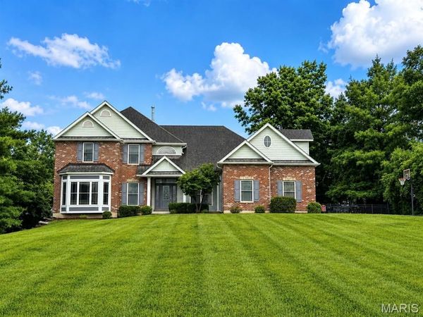 335 Summit Road, Fenton, MO 63026