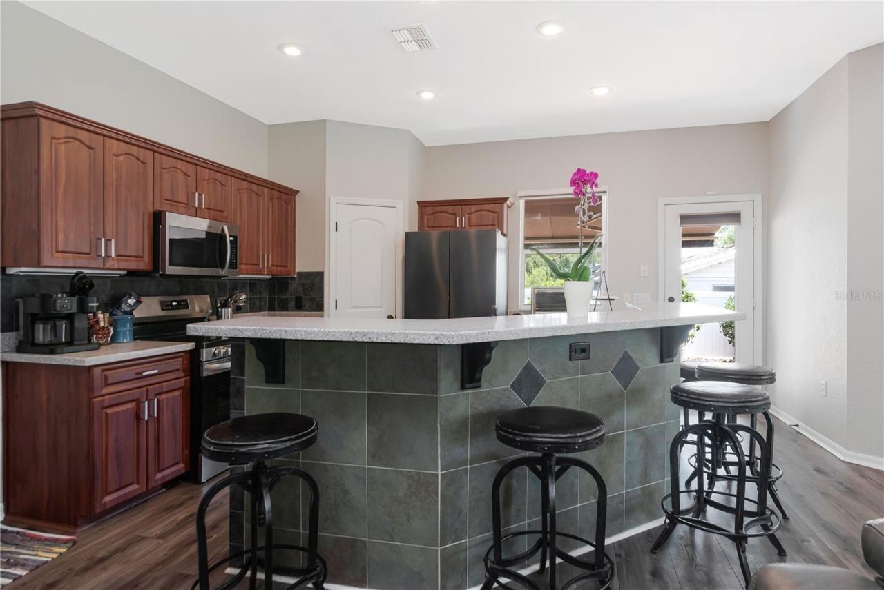 219 Willow Bend Parkway , Lutz, FL 33549 Photo