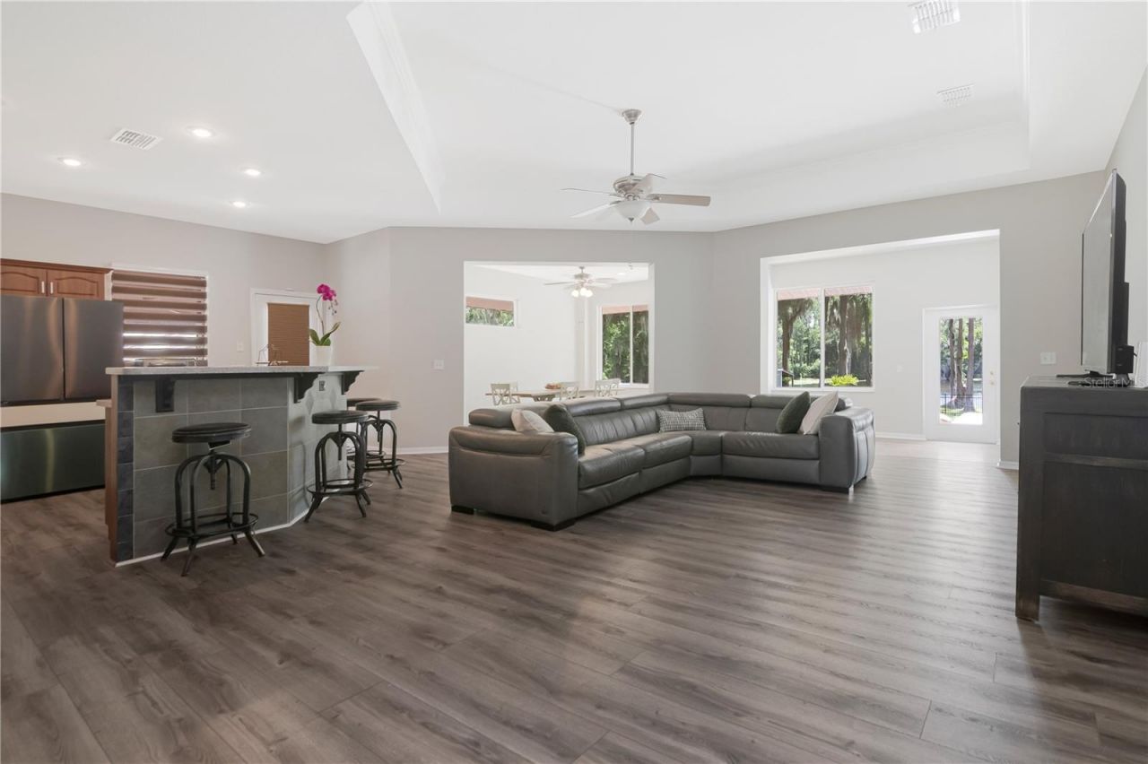 219 Willow Bend Parkway , Lutz, FL 33549 Photo