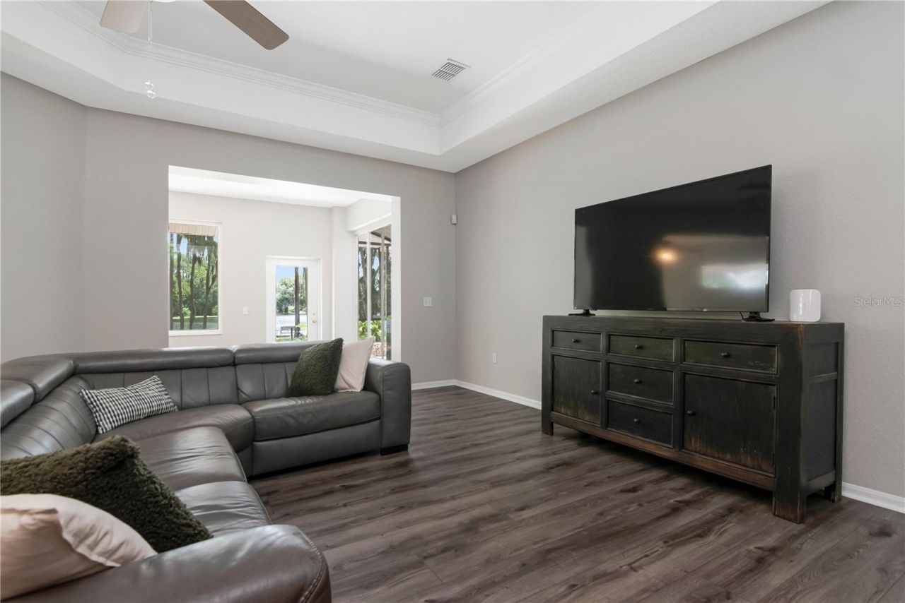 219 Willow Bend Parkway , Lutz, FL 33549 Photo