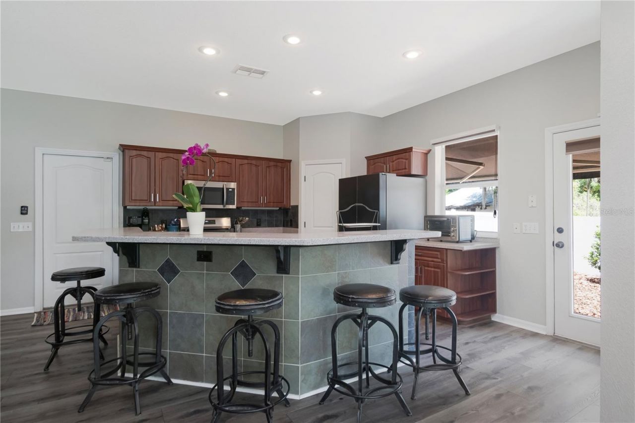 219 Willow Bend Parkway , Lutz, FL 33549 Photo