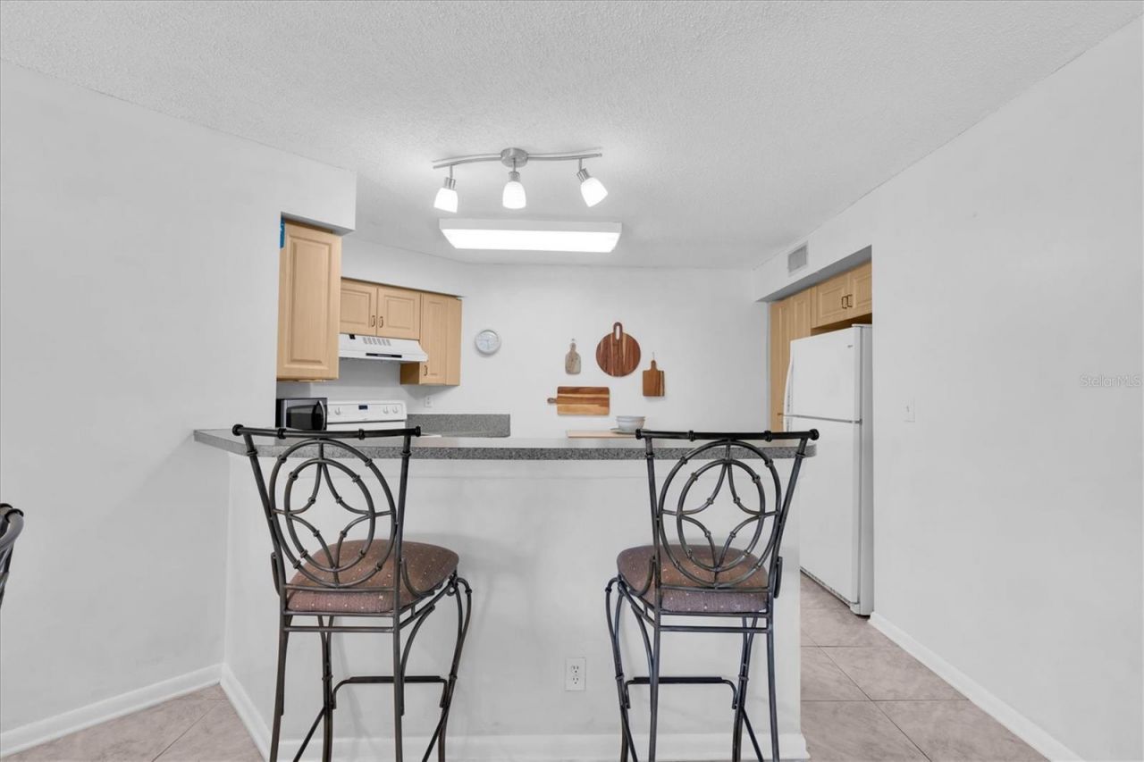 6000 Bahia Del Mar Circle, Unit 131, Saint Petersburg, FL 33715 Photo