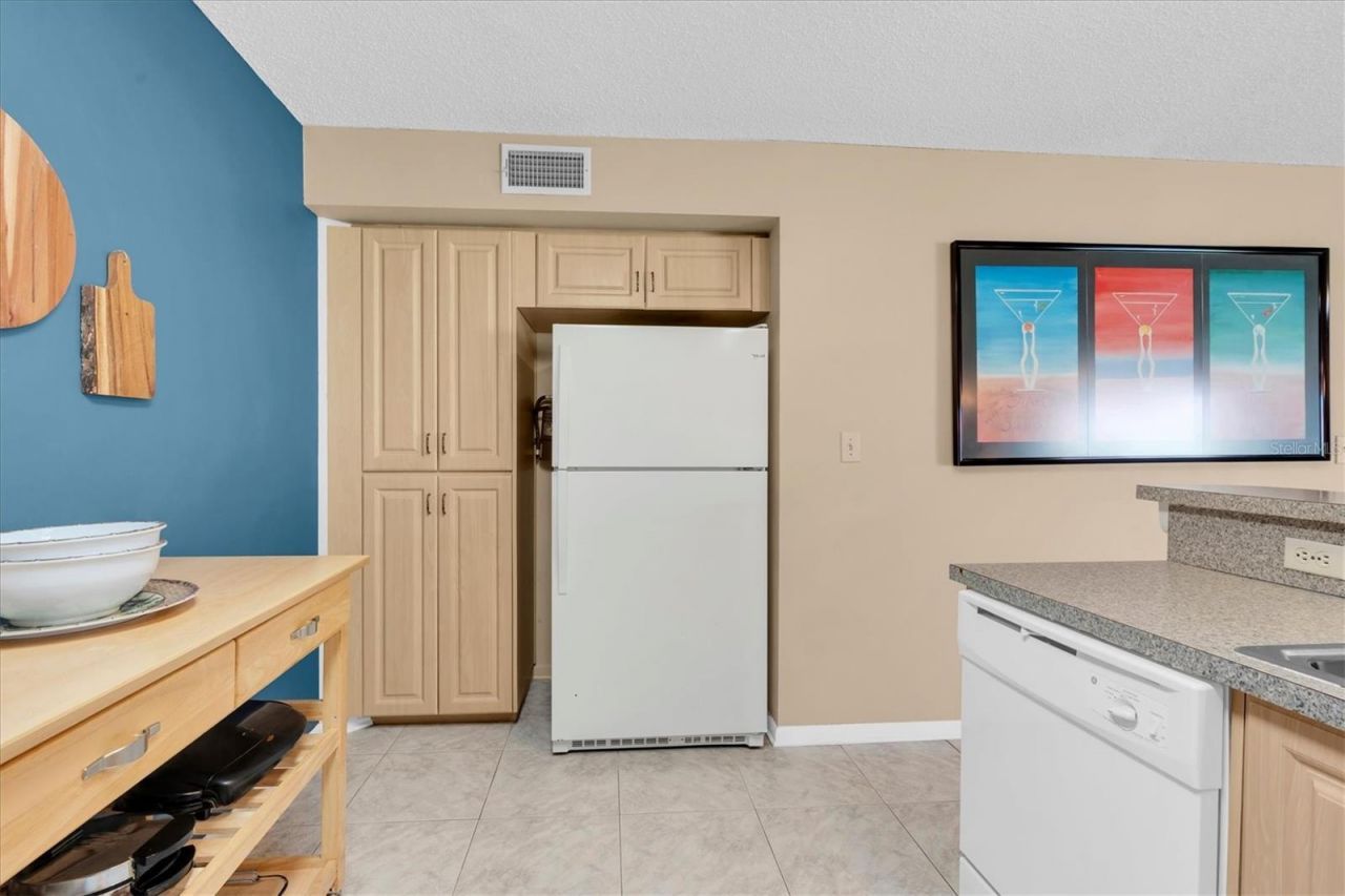 6000 Bahia Del Mar Circle, Unit 131, Saint Petersburg, FL 33715 Photo