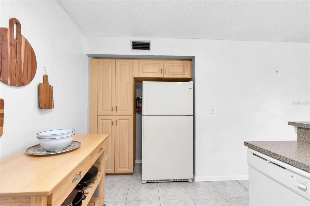 6000 Bahia Del Mar Circle, Unit 131, Saint Petersburg, FL 33715 Photo