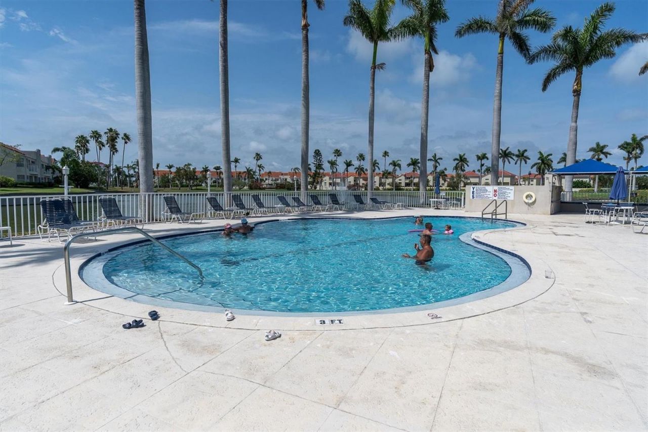 6000 Bahia Del Mar Circle, Unit 131, Saint Petersburg, FL 33715 Photo