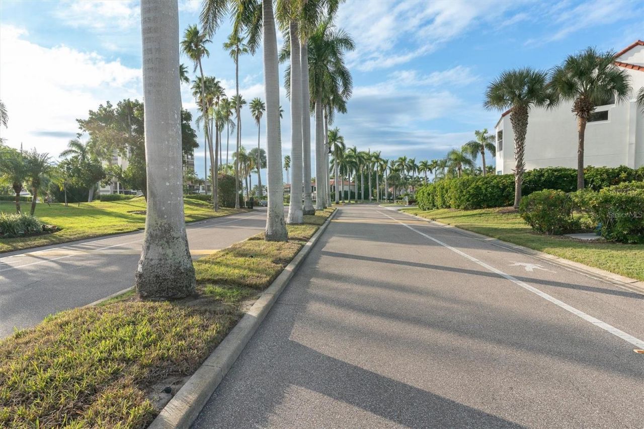 6000 Bahia Del Mar Circle, Unit 131, Saint Petersburg, FL 33715 Photo