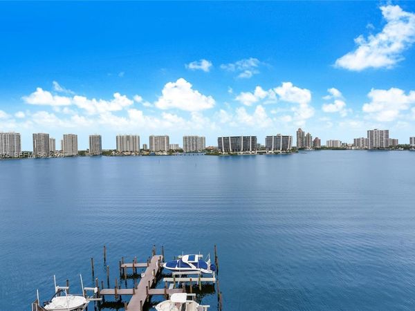 18000 N Bay Rd , Unit 902, Sunny Isles Beach, FL 33160