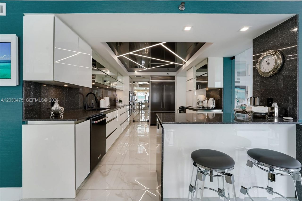 18000 N Bay Rd , Unit 902, Sunny Isles Beach, FL 33160 Photo