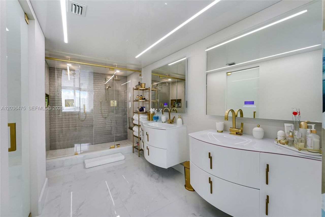 18000 N Bay Rd , Unit 902, Sunny Isles Beach, FL 33160 Photo