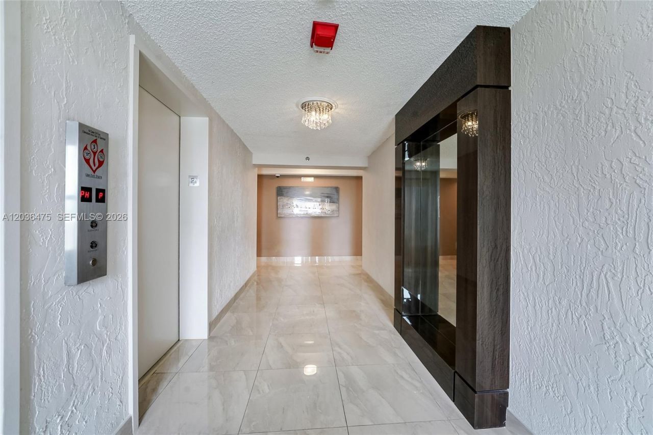 18000 N Bay Rd , Unit 902, Sunny Isles Beach, FL 33160 Photo