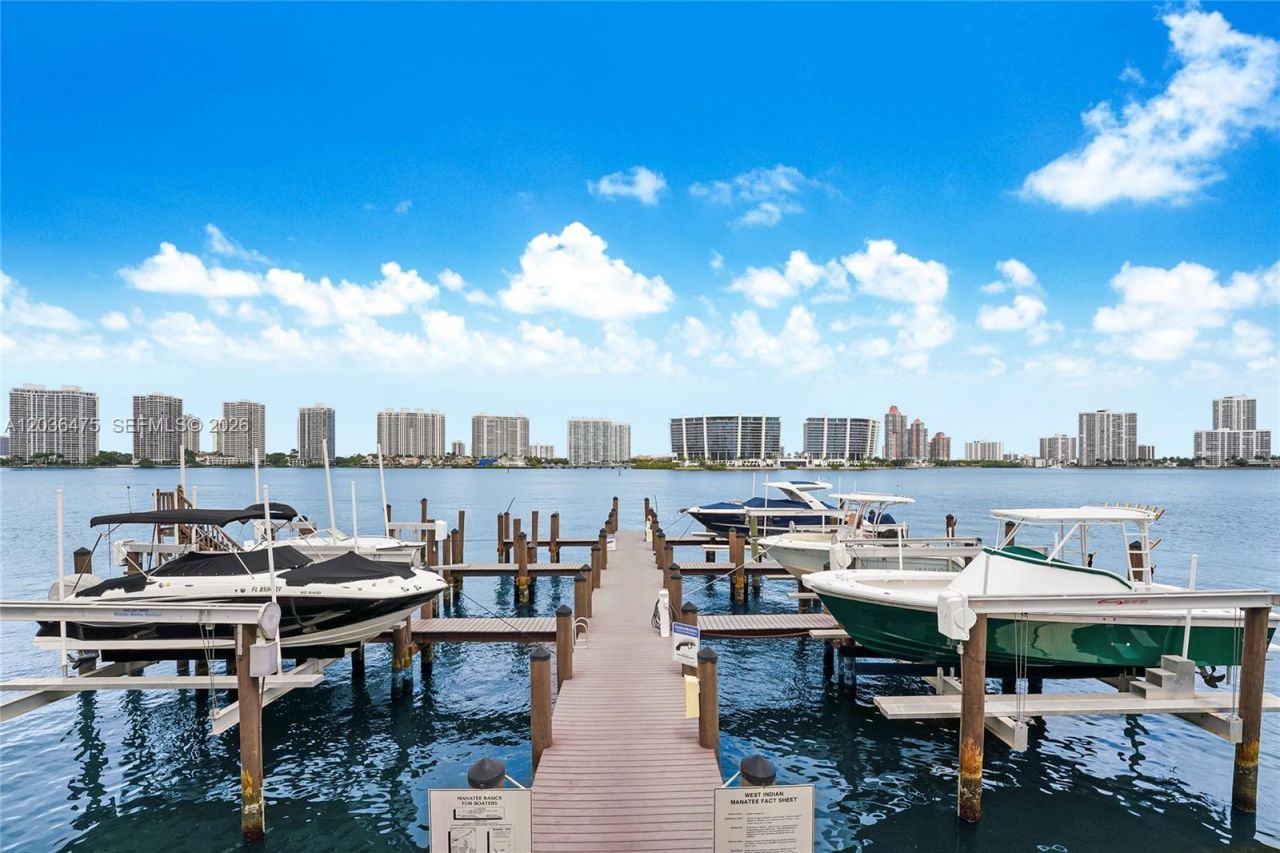 18000 N Bay Rd , Unit 902, Sunny Isles Beach, FL 33160 Photo