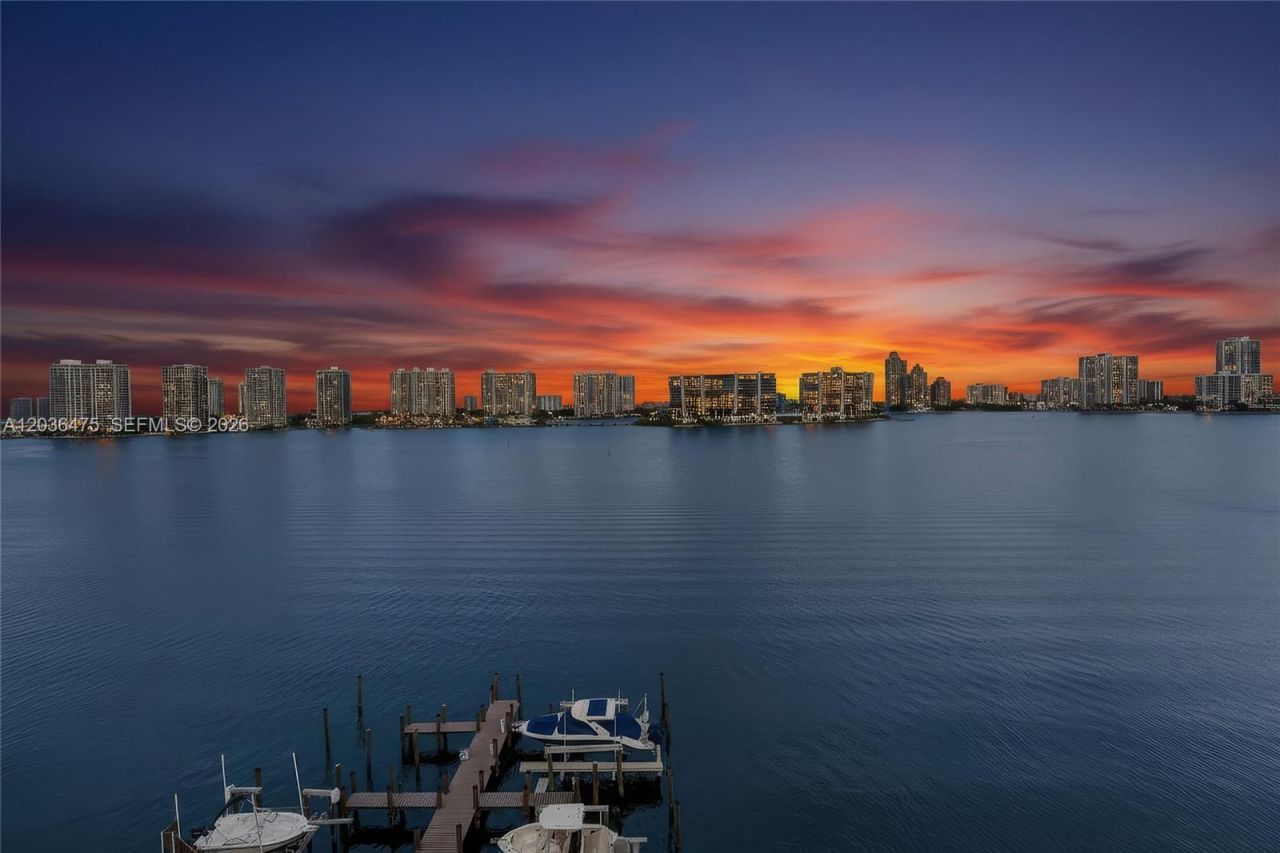 18000 N Bay Rd , Unit 902, Sunny Isles Beach, FL 33160 Photo