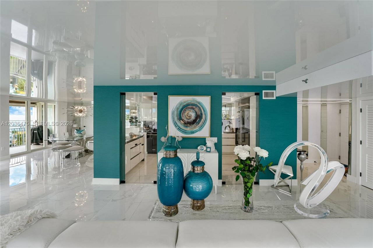 18000 N Bay Rd , Unit 902, Sunny Isles Beach, FL 33160 Photo