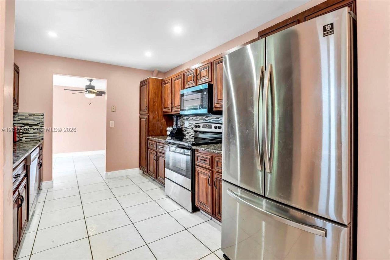 9601 SW 9th Ct , Pembroke Pines, FL 33025 Photo