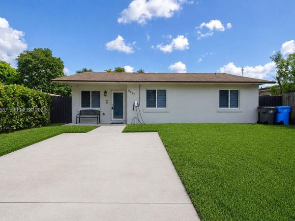 5637 SW 36th Ct , West Park, FL 33023